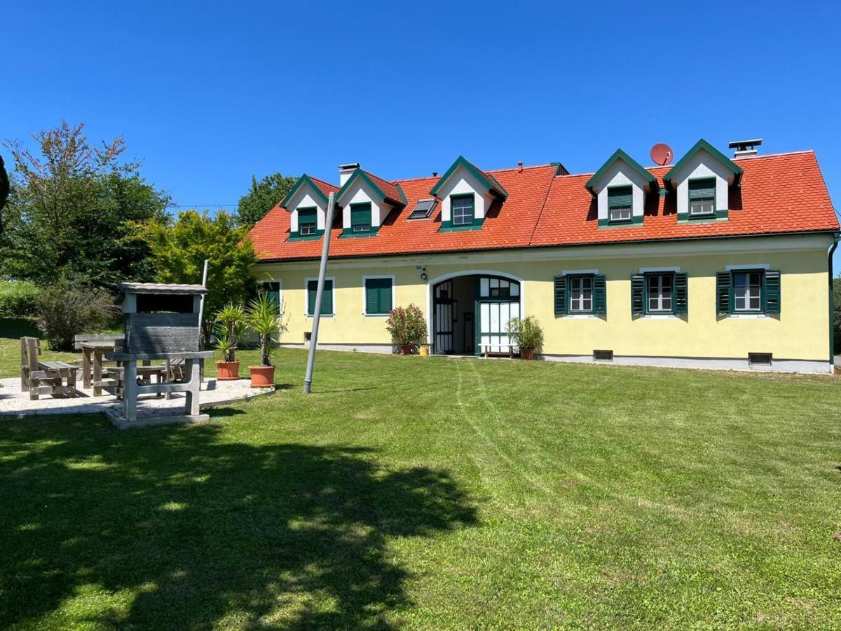 Landhaus Dasthomas Henndorf im Burgenland Extérieur photo